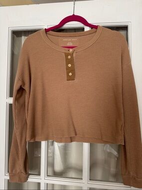 American Eagle Outfitters Camel Waffle-Knit Long Sleeve Crop Top